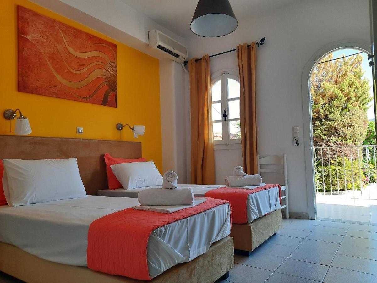 Athina Apartments Stoúpa Exterior foto